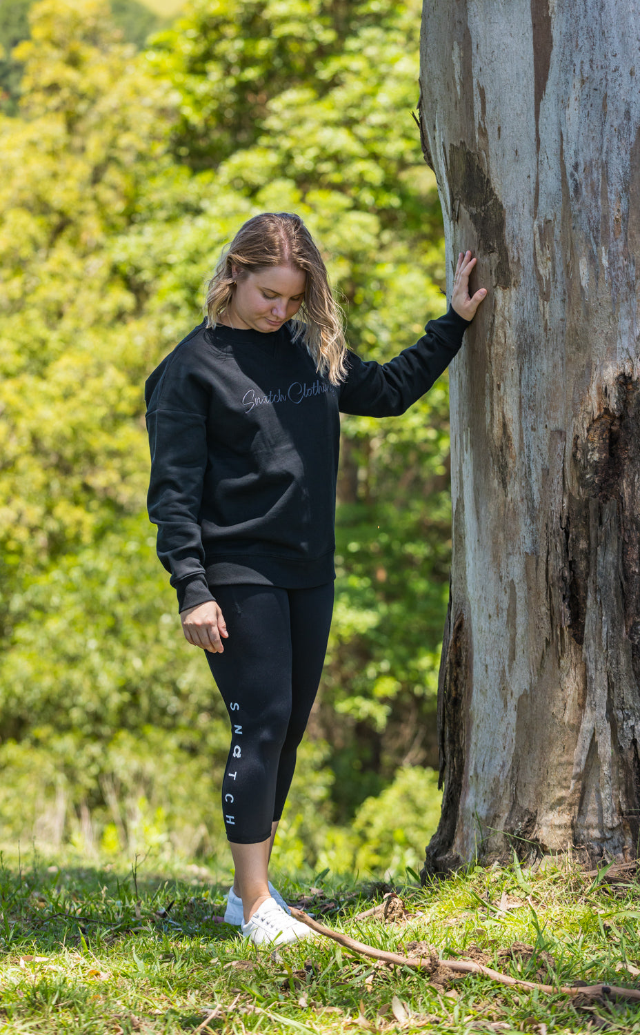 Women's Embroidered Crew Sweater Black - SF2001BK