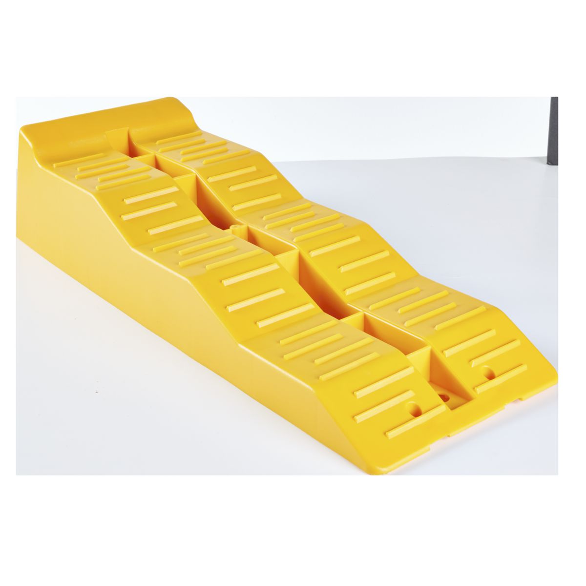 Gear Up Caravan 3 Step Level Ramp