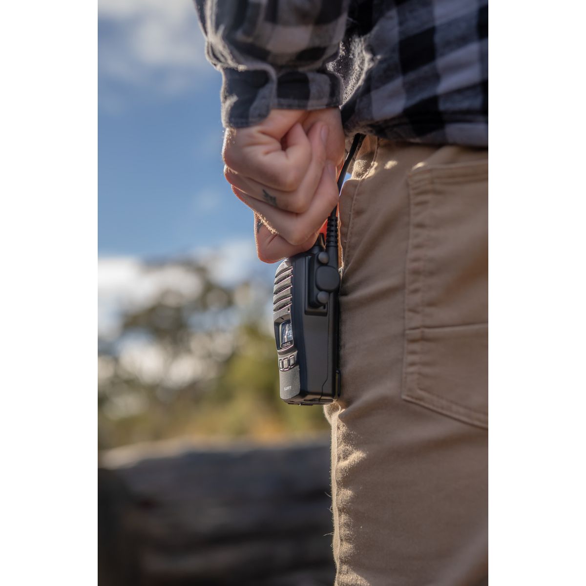 GME UHF CB Handheld Radio 1 and 5 Watt IP67 - TX6160X