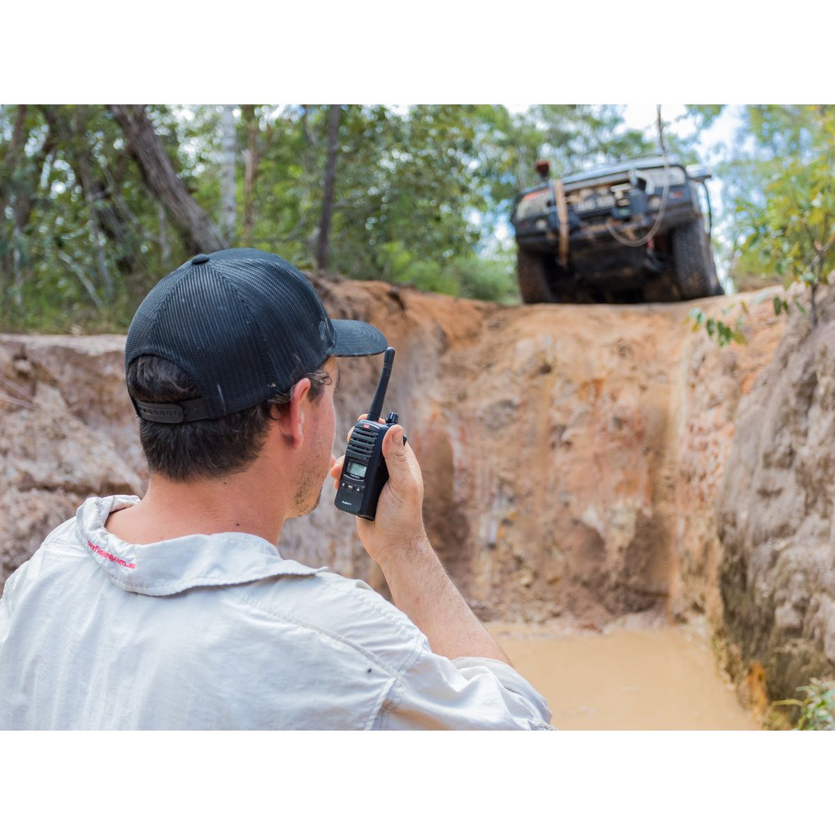 GME UHF CB Handheld Radio 1 and 5 Watt IP67 - TX6160X