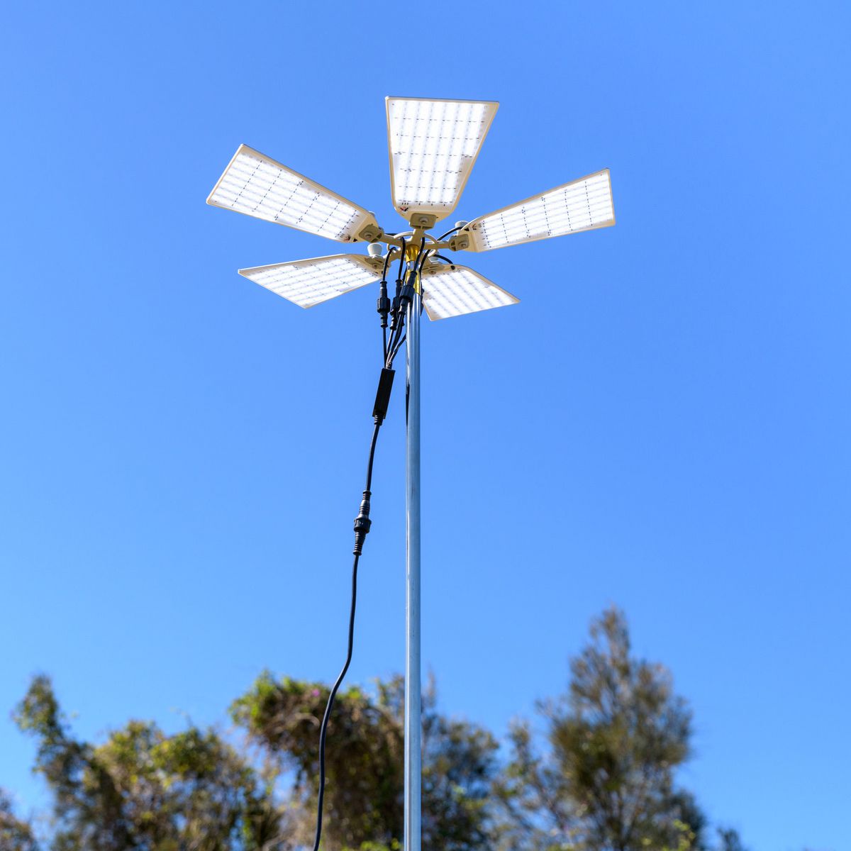 Drivetech 4x4 Telescopic Camping Light Dual Colour Dimmable 12V - DT-5SMD