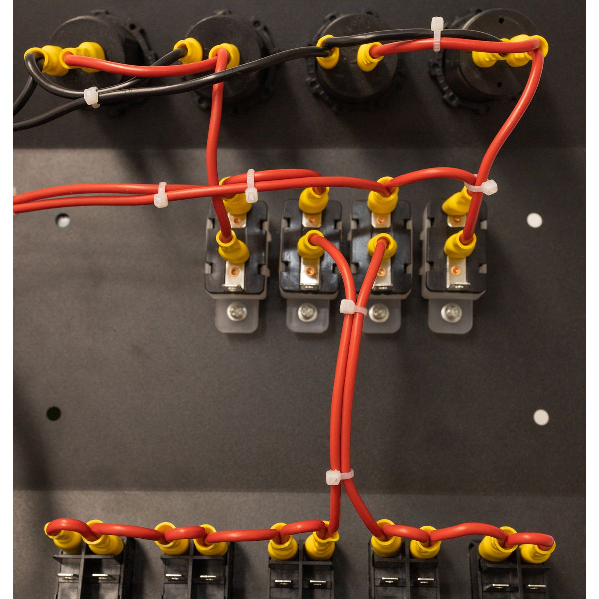 Drivetech 4x4 Control Box, Battery System & Monitoring Kit