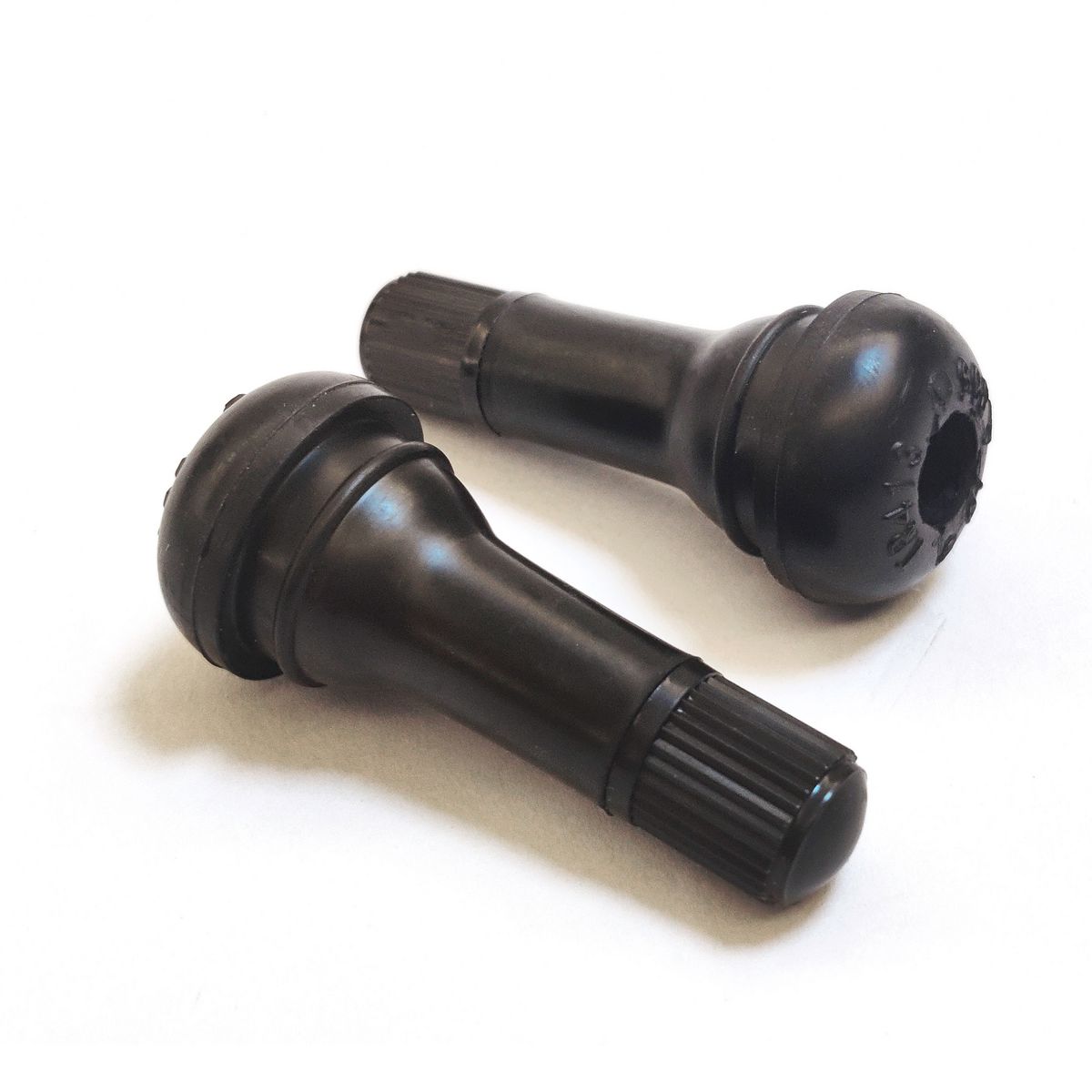 Maxi Trac Short Stem Tyre Valves 2 pack - MTV2
