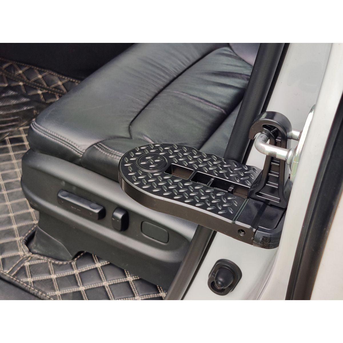 Maxi Trac Vehicle Door Step - MT-RSTP