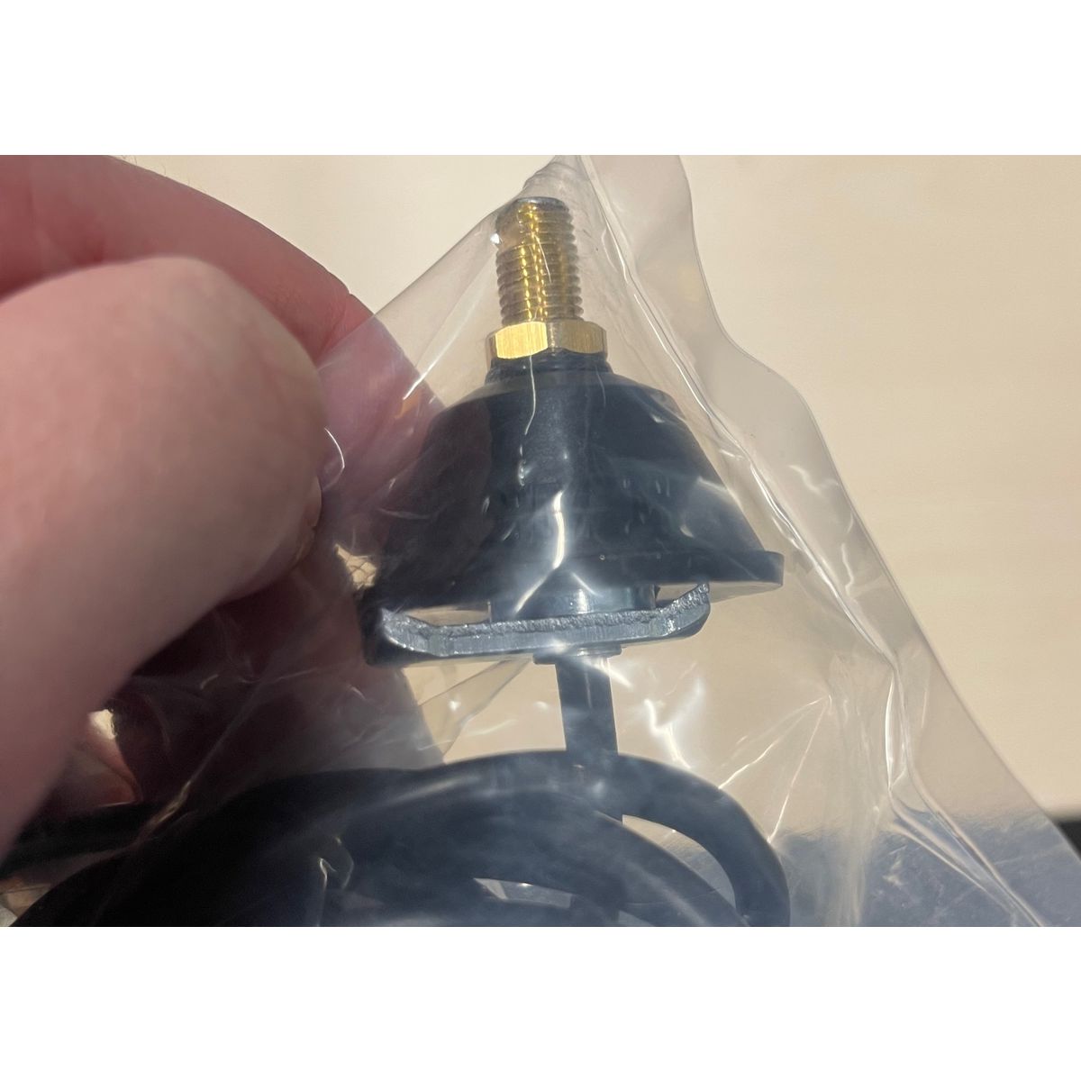 GME Antenna Fibreglass 1000mm AM FM with Base Lead and Plug - AEM3